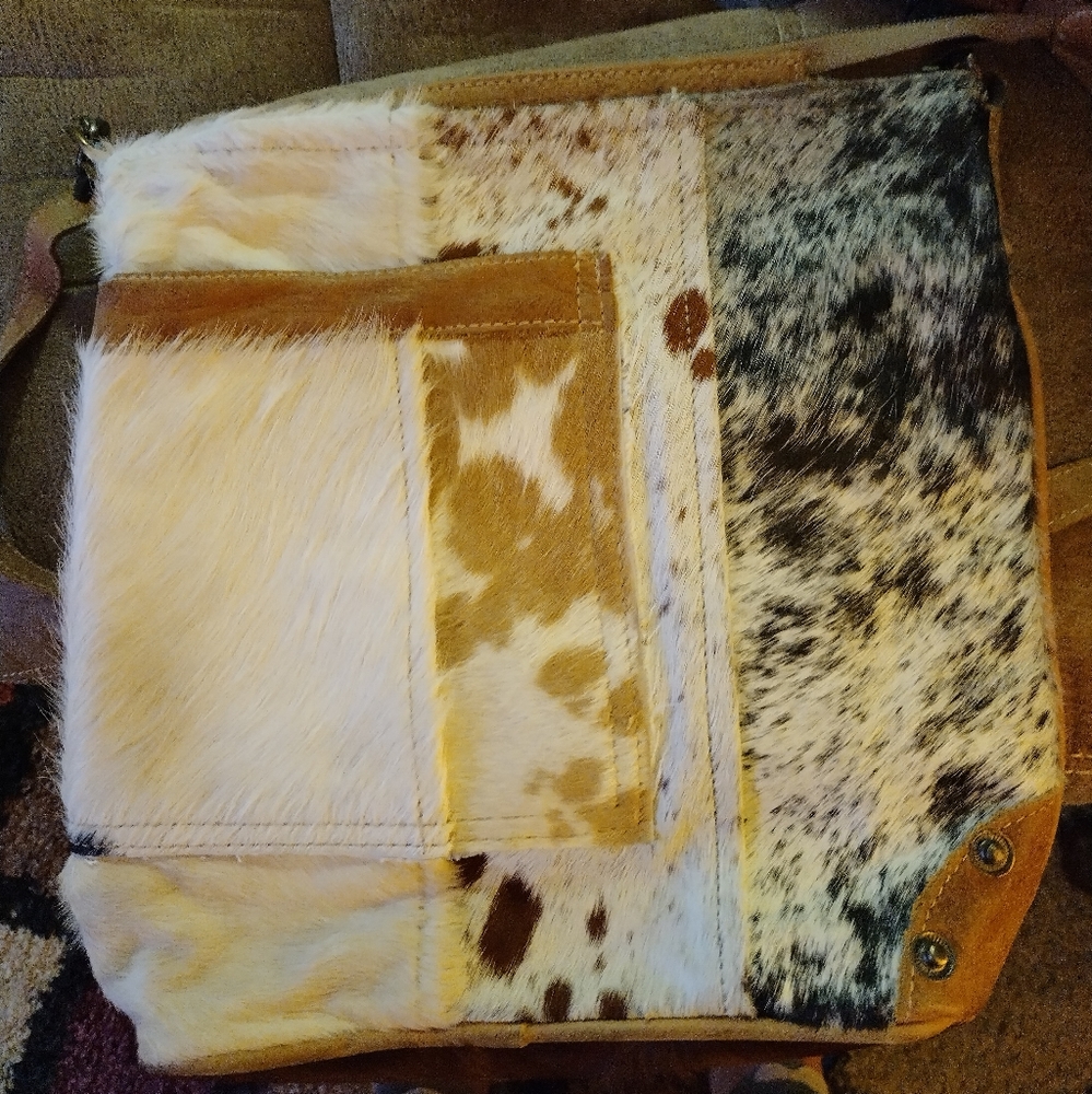 Myra medium crossbody